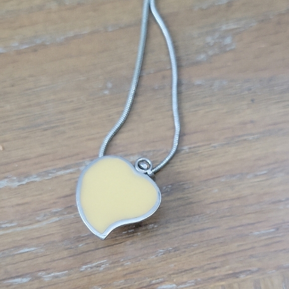 Elegant Silver tone cloisonne glass Heart Pendant Necklace - Picture 3 of 5